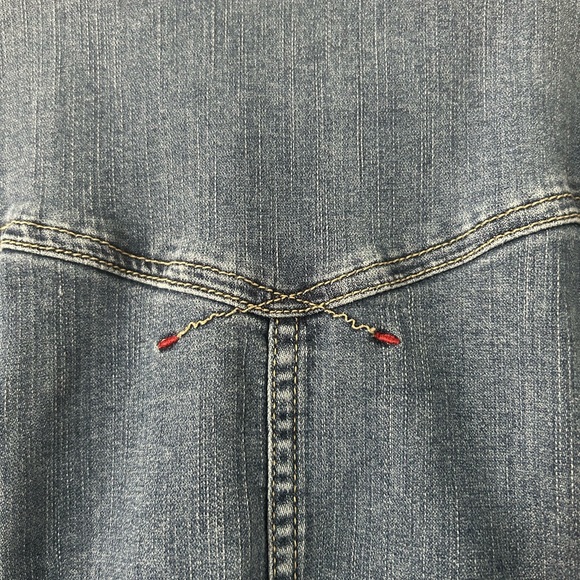 XL Wrangler Women's Classic Blue Jean Jacket - Picture 8 of 11
